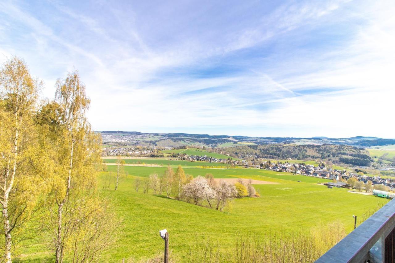 Apartment Bergwiese I Balkon I Aufzug I Stellplatz Schwarzenberg  Bagian luar foto